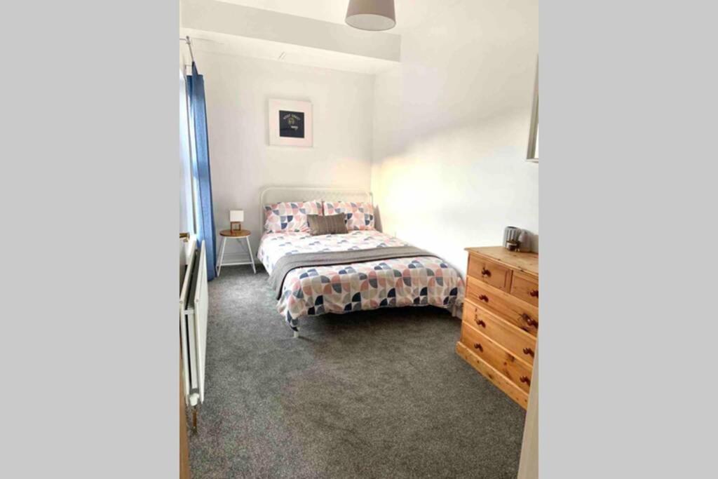 Apartment Flat 5 Eia House